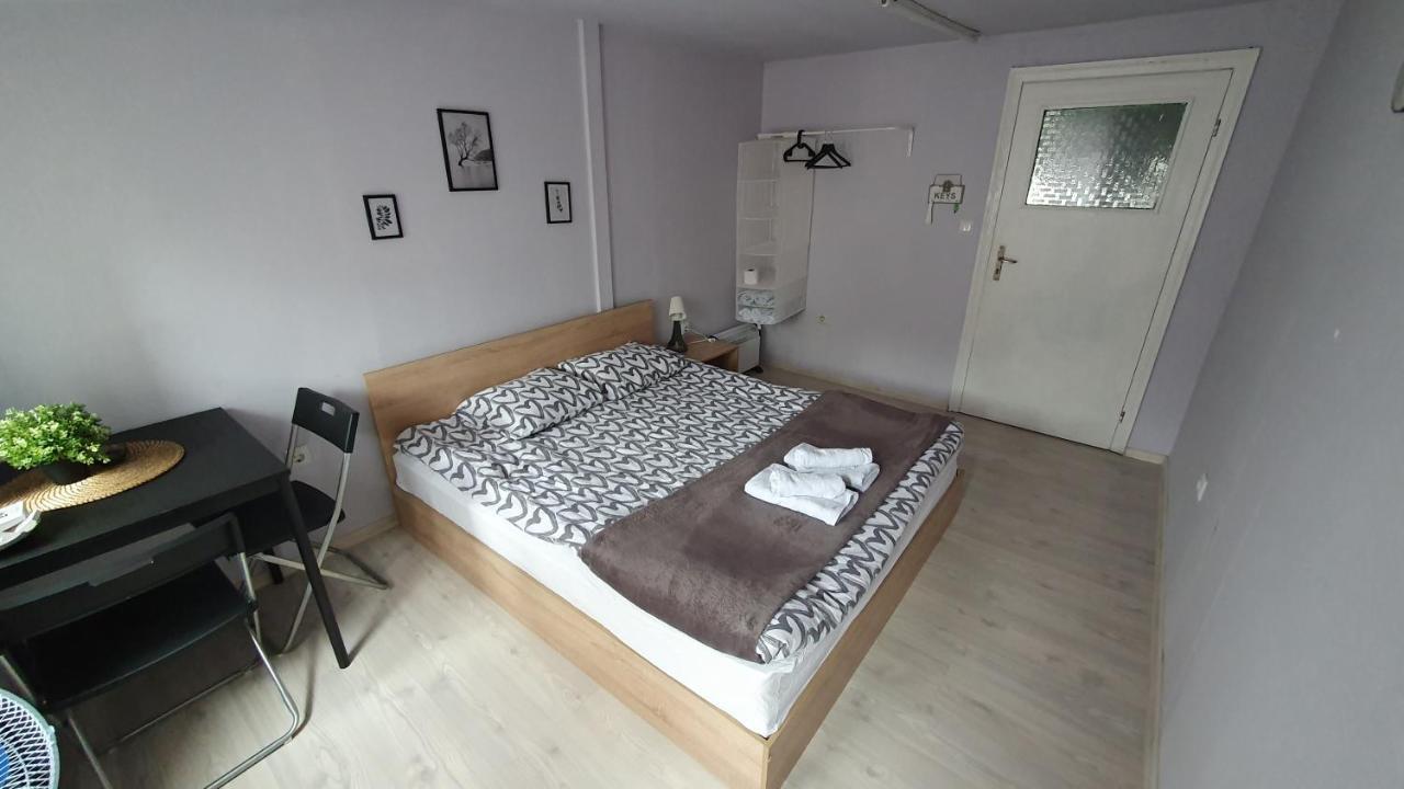 Стаи За Гости Sun House Apartment Varna Exterior photo
