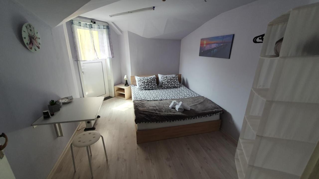 Стаи За Гости Sun House Apartment Varna Exterior photo