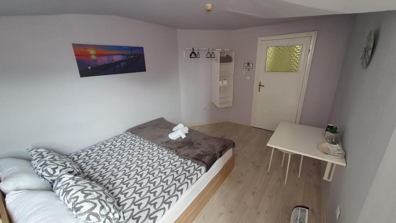 Стаи За Гости Sun House Apartment Varna Exterior photo