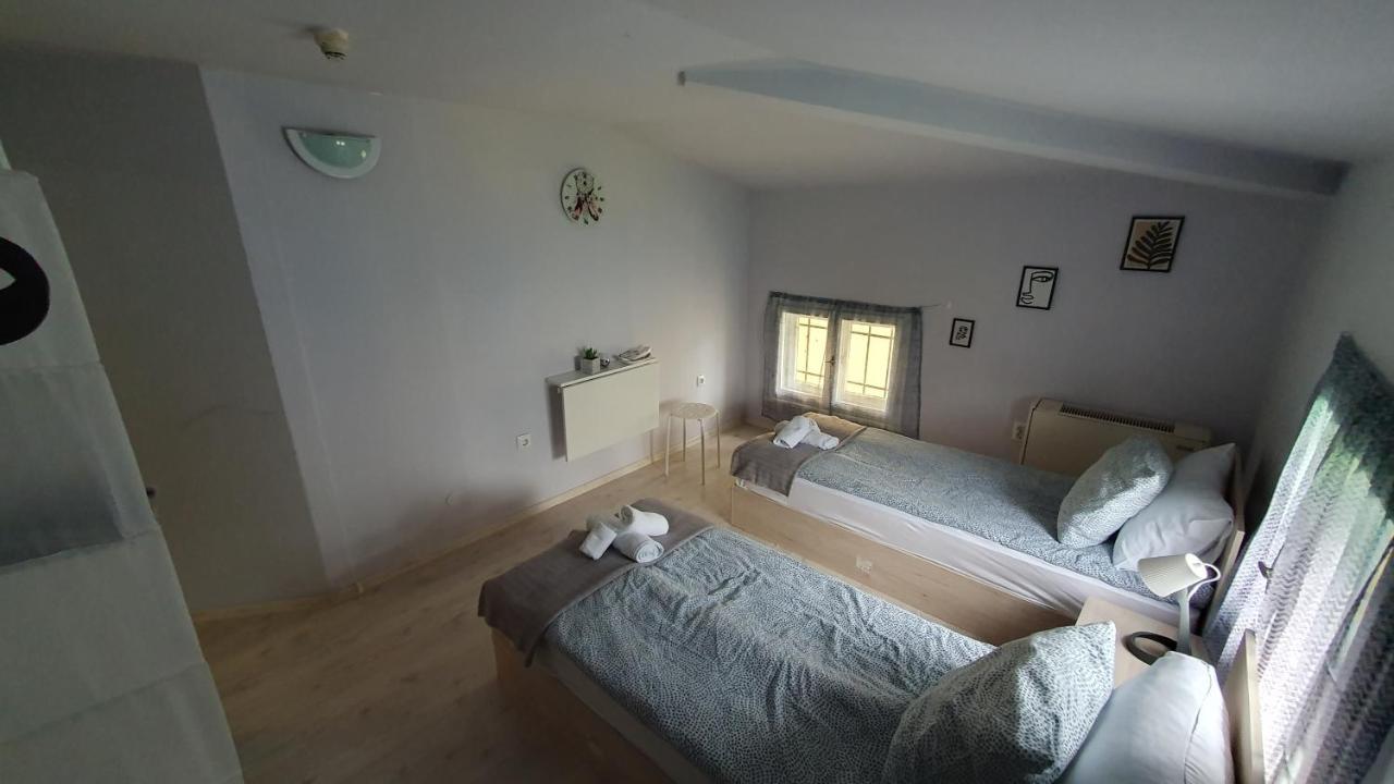 Стаи За Гости Sun House Apartment Varna Exterior photo