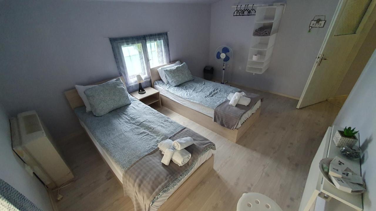 Стаи За Гости Sun House Apartment Varna Exterior photo