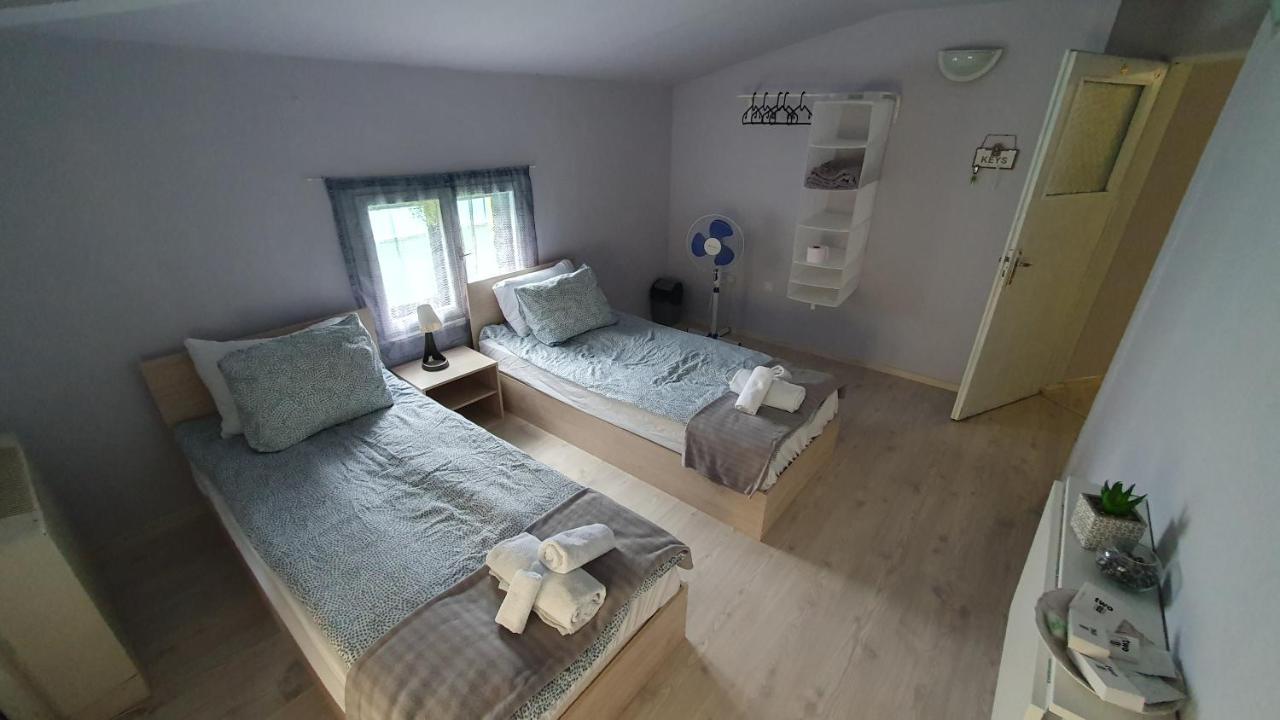 Стаи За Гости Sun House Apartment Varna Exterior photo